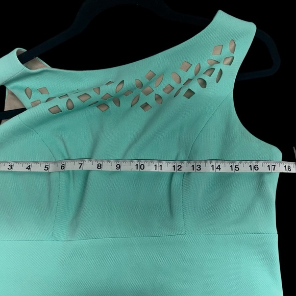 ➕Sangria Mint Green Sleeveless Dress with cut out design - Picture 4 of 11